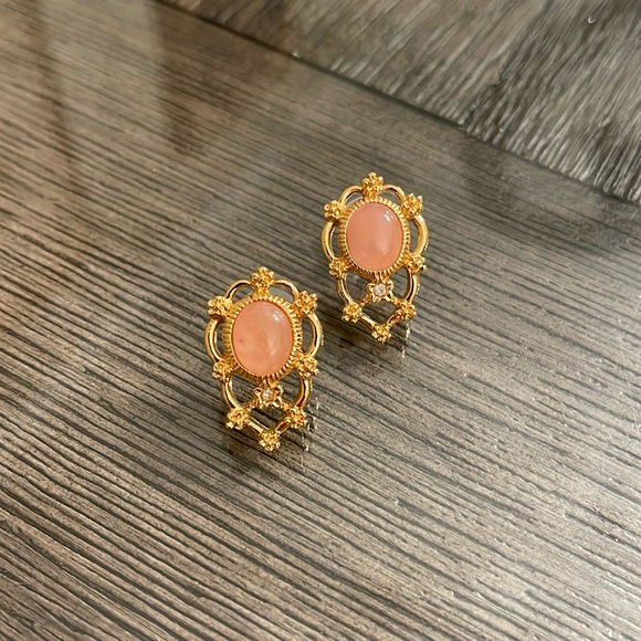 Vintage Avon Genuine Rose Quartz Earrings - Picture 2 of 15